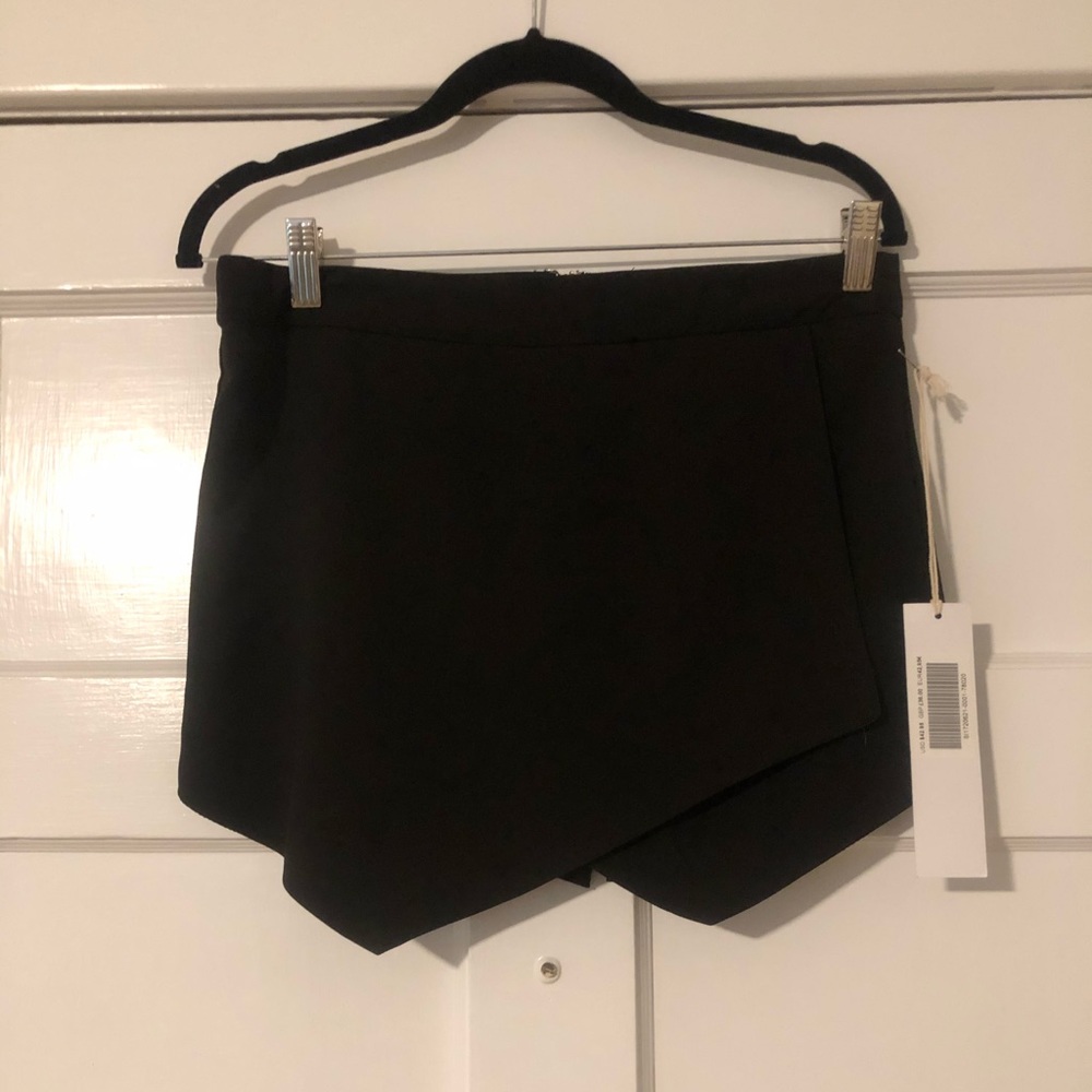 LUMINERE Black a-symmetrical skort